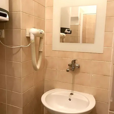 Hotelove Kolcavka 3* Prag